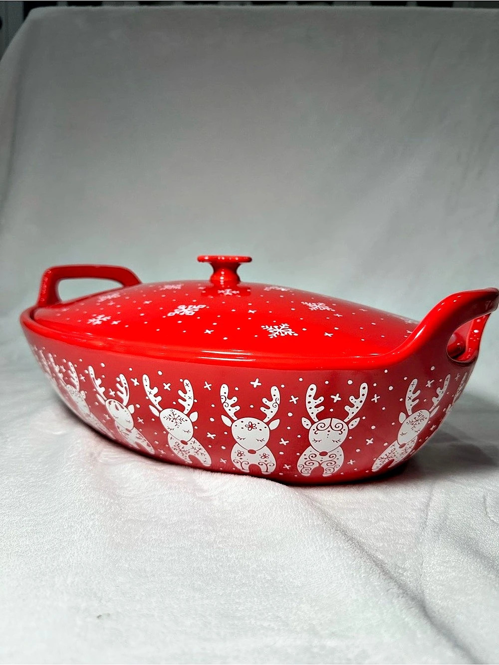 Temptations Tara Red Christmas Holiday Reindeer Casserole Bakeware